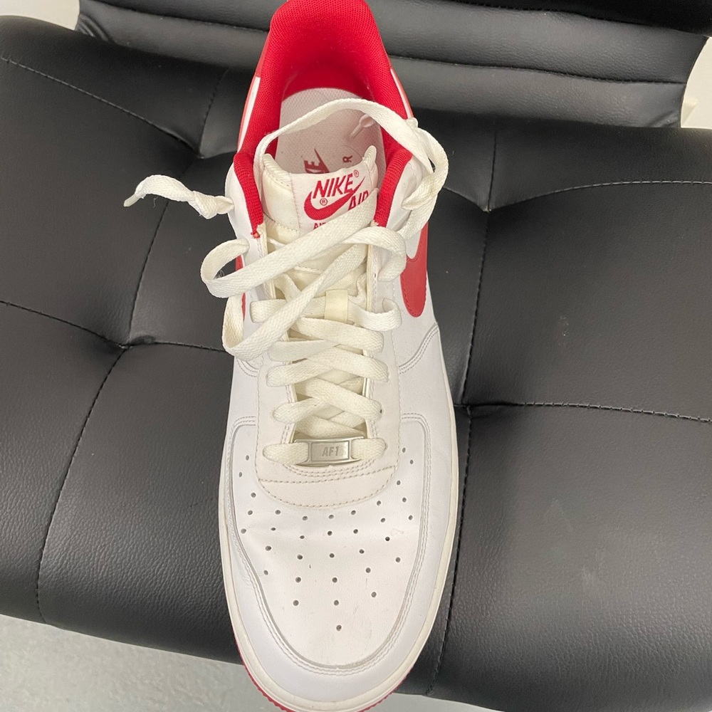Nike tennis shoes